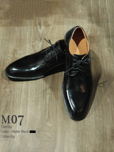 Matt Black Derby M07